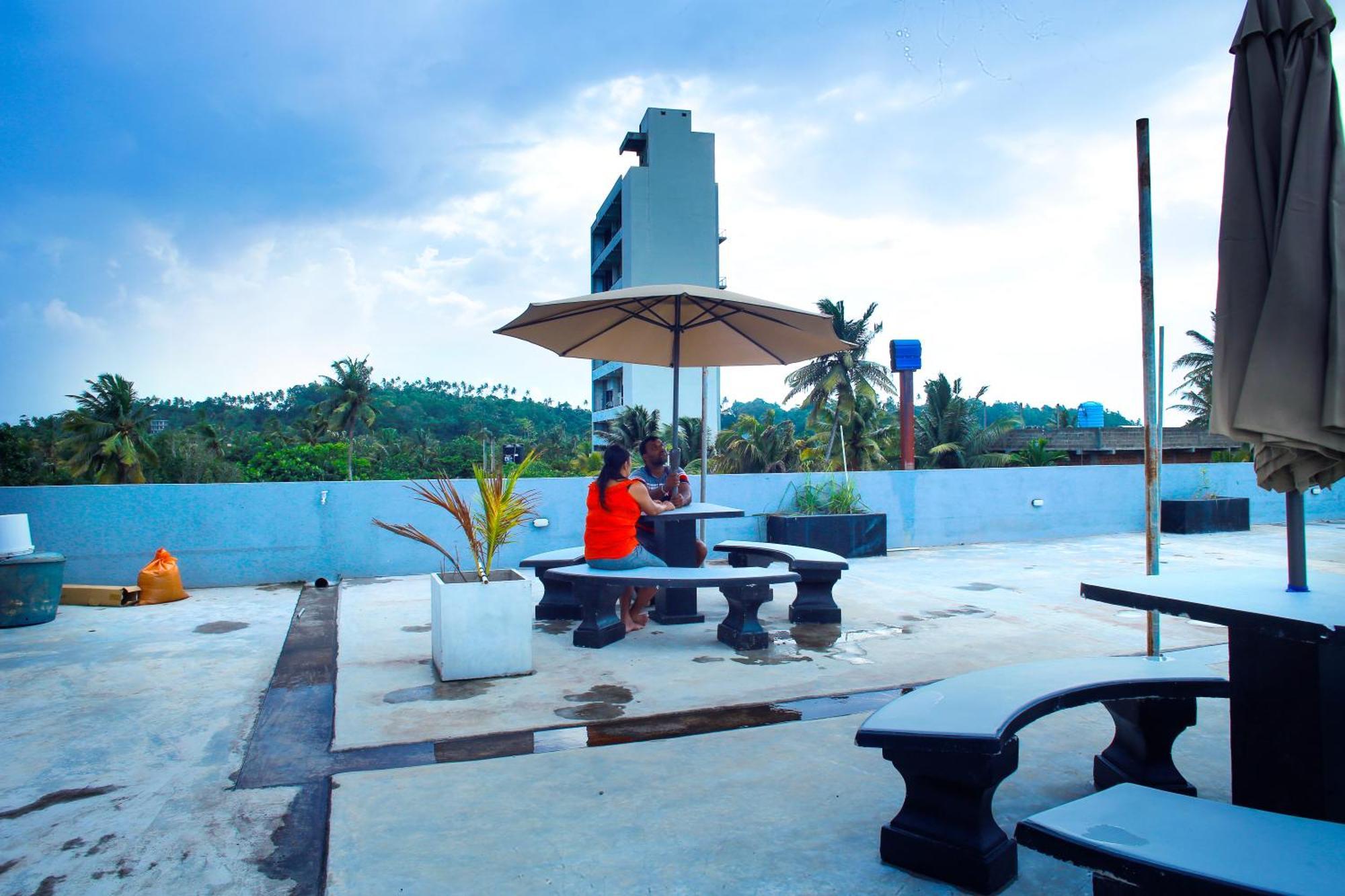 Isindu Sky Lodge Mirissa Exterior foto